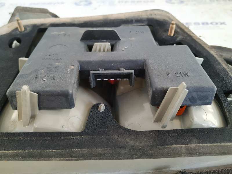 PILOTO TRASERO IZQUIERDO FORD ESCORT BERLINA/TURNIER - vista 4