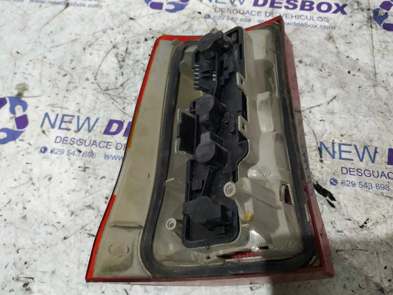 PILOTO TRASERO DERECHO OPEL ASTRA F BERLINA - vista 2