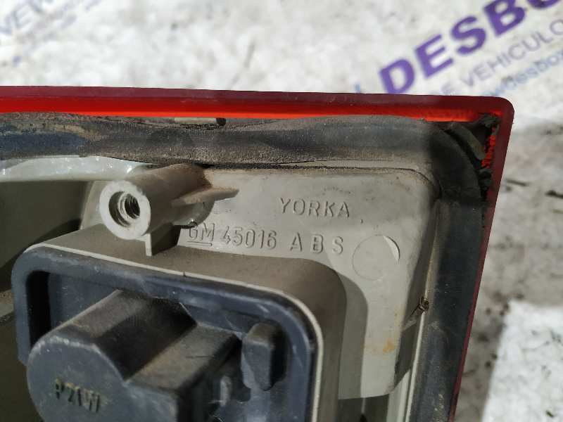 PILOTO TRASERO DERECHO OPEL ASTRA F BERLINA - vista 3