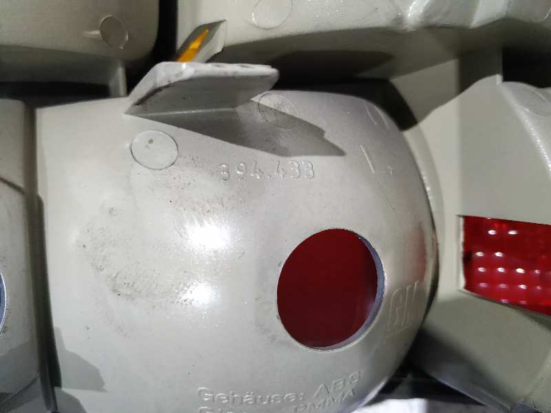 PILOTO TRASERO IZQUIERDO OPEL ASTRA F BERLINA - vista 2