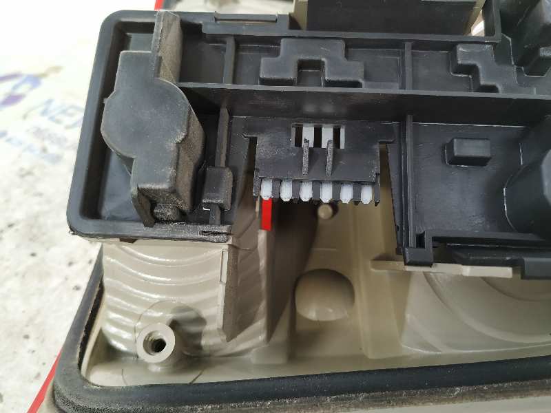 PILOTO TRASERO IZQUIERDO OPEL ASTRA F BERLINA - vista 4