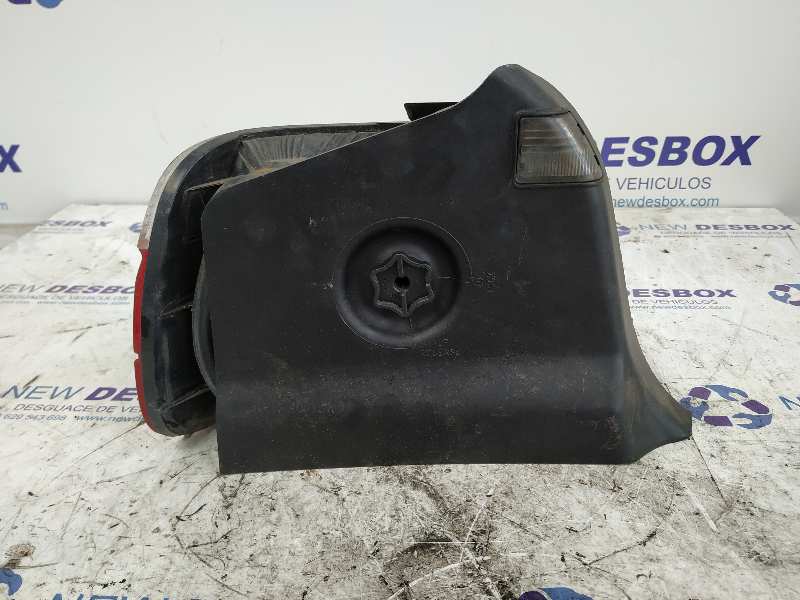 PILOTO TRASERO DERECHO BMW SERIE 3 BERLINA (E36) - vista 2