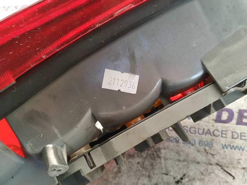 PILOTO TRASERO IZQUIERDO OPEL CORSA B - vista 3