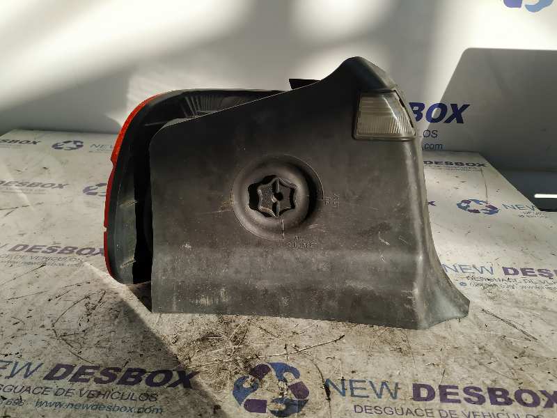 PILOTO TRASERO DERECHO BMW SERIE 3 BERLINA (E36) - vista 2