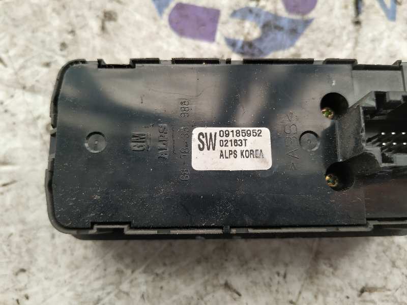 MANDO ELEVALUNAS DELANTERO IZQUIERDO OPEL VECTRA C BERLINA - vista 3