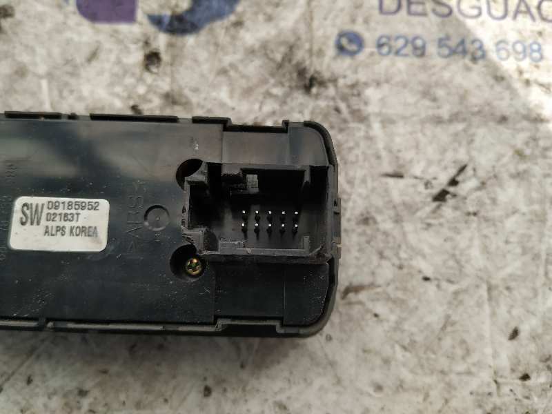 MANDO ELEVALUNAS DELANTERO IZQUIERDO OPEL VECTRA C BERLINA - vista 4