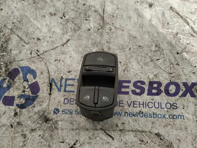 MANDO ELEVALUNAS DELANTERO IZQUIERDO OPEL CORSA D