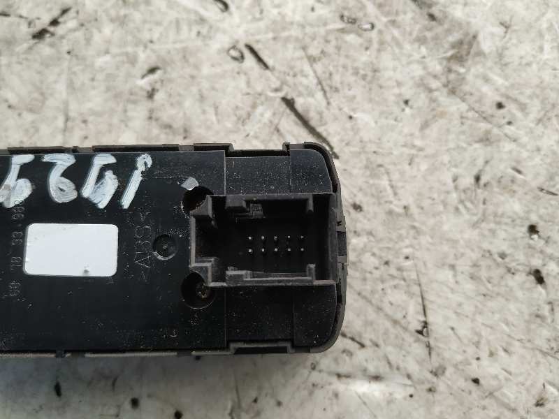 MANDO ELEVALUNAS DELANTERO IZQUIERDO OPEL VECTRA C BERLINA - vista 4