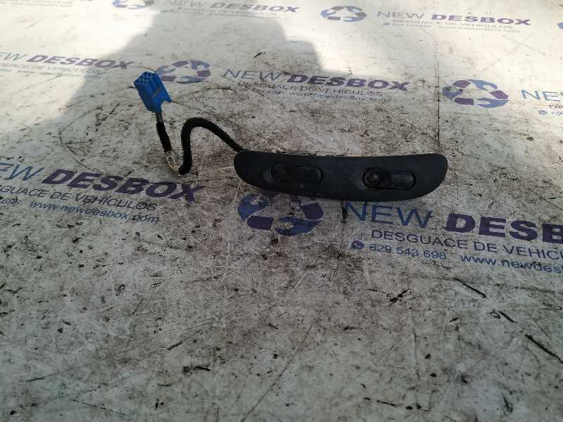 MANDO ELEVALUNAS DELANTERO DERECHO OPEL VECTRA B BERLINA