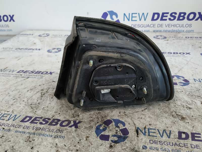 PILOTO TRASERO IZQUIERDO MITSUBISHI GALANT BERLINA (E50) - vista 4