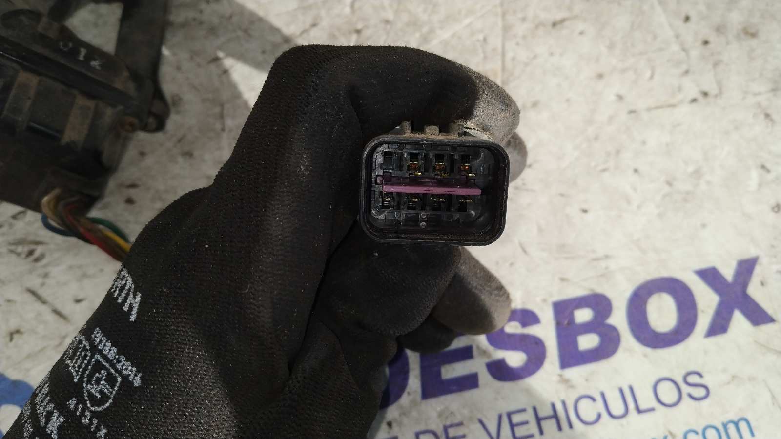 FARO DERECHO MITSUBISHI MONTERO (L040) - vista 5