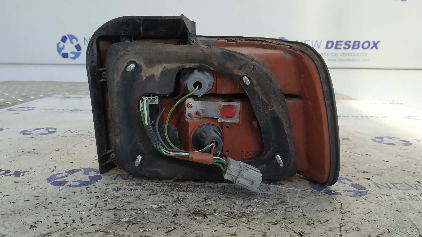 PILOTO TRASERO IZQUIERDO HONDA ACCORD (CB/CC) - vista 2