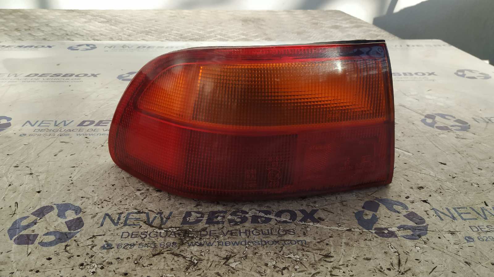 PILOTO TRASERO IZQUIERDO HONDA CIVIC BERLINA (EG/EH)