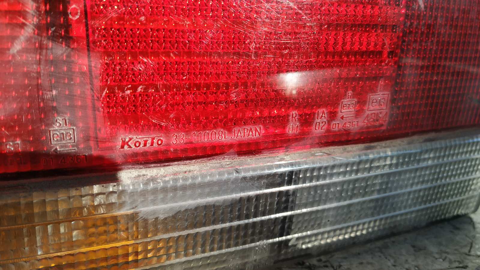 PILOTO TRASERO IZQUIERDO SUBARU LEGACY BERL./FAMILIAR B10 (BC/BJF) - vista 3