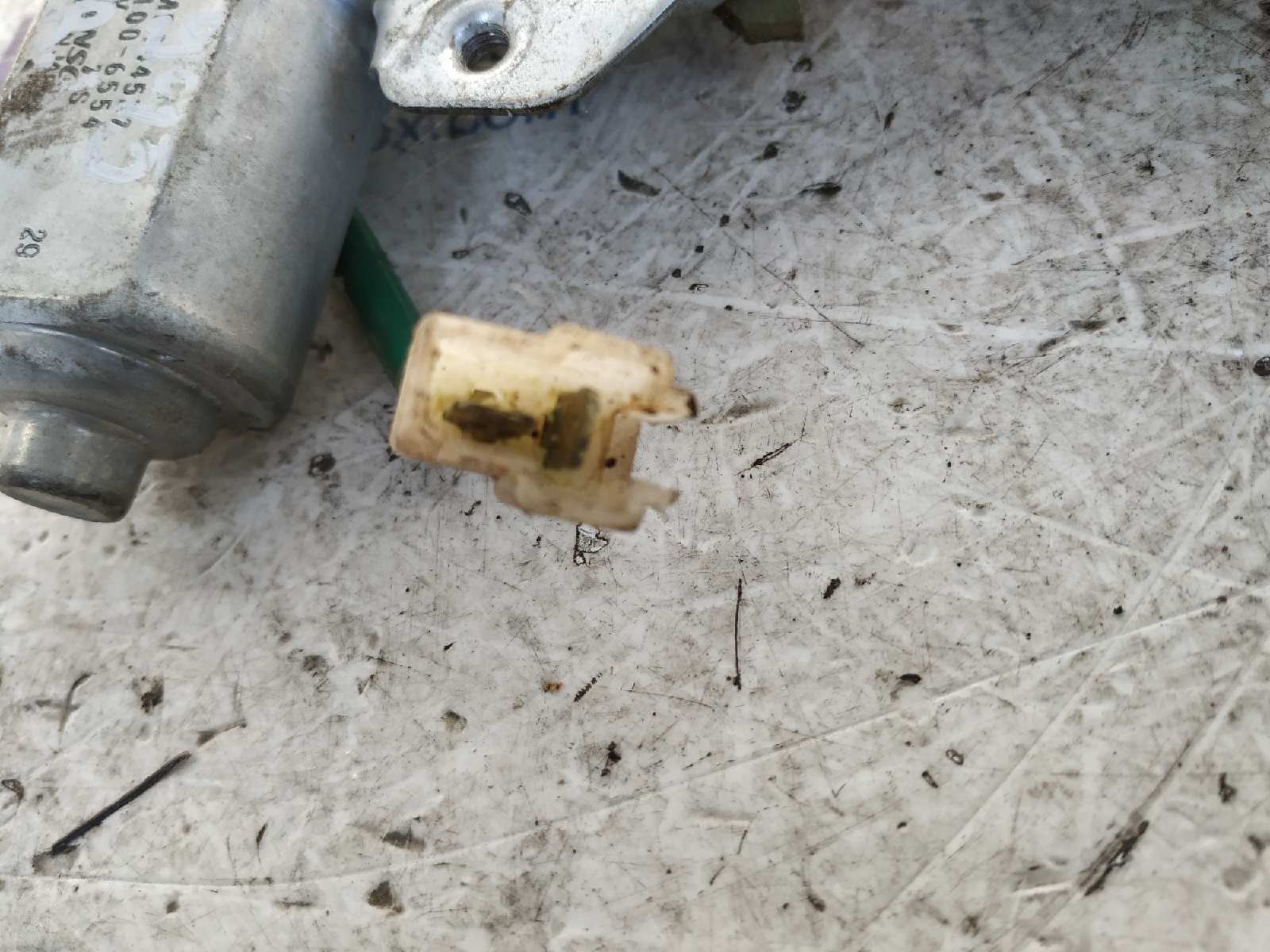 ELEVALUNAS TRASERO IZQUIERDO MITSUBISHI L 200 (K34T) - vista 2