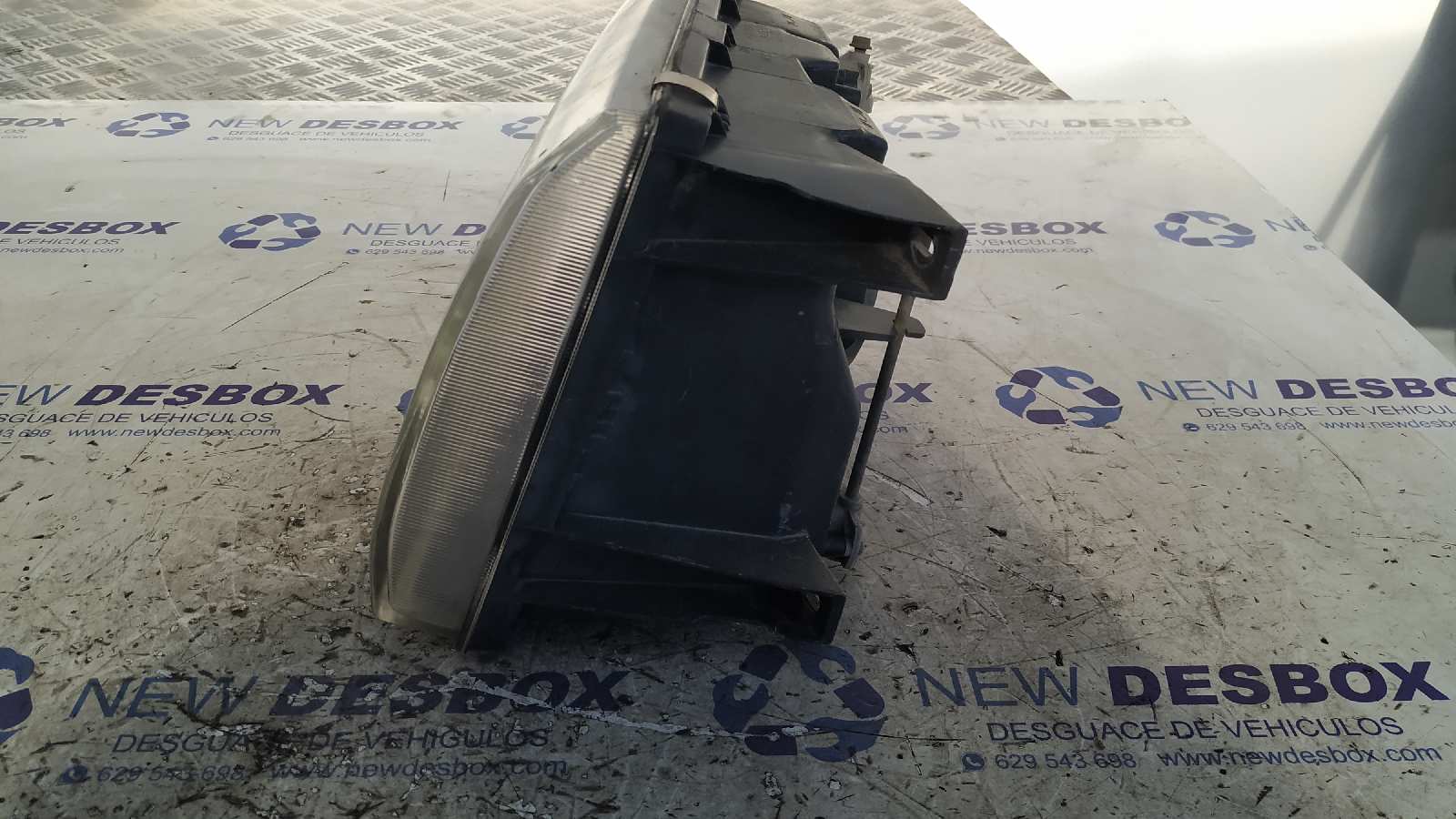 FARO DERECHO MITSUBISHI MONTERO (V20/V40) - vista 5