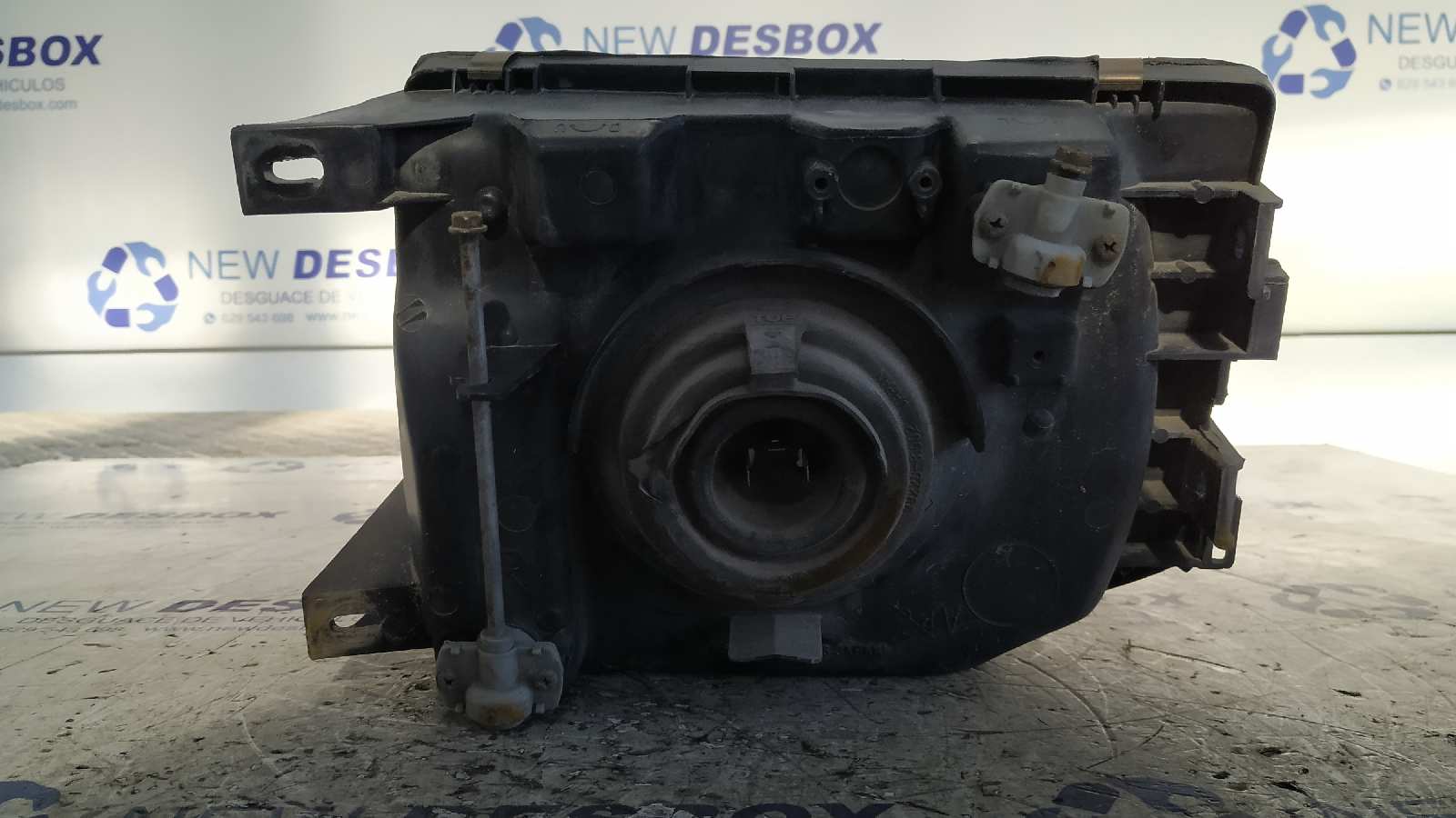 FARO DERECHO MITSUBISHI MONTERO (V20/V40) - vista 6