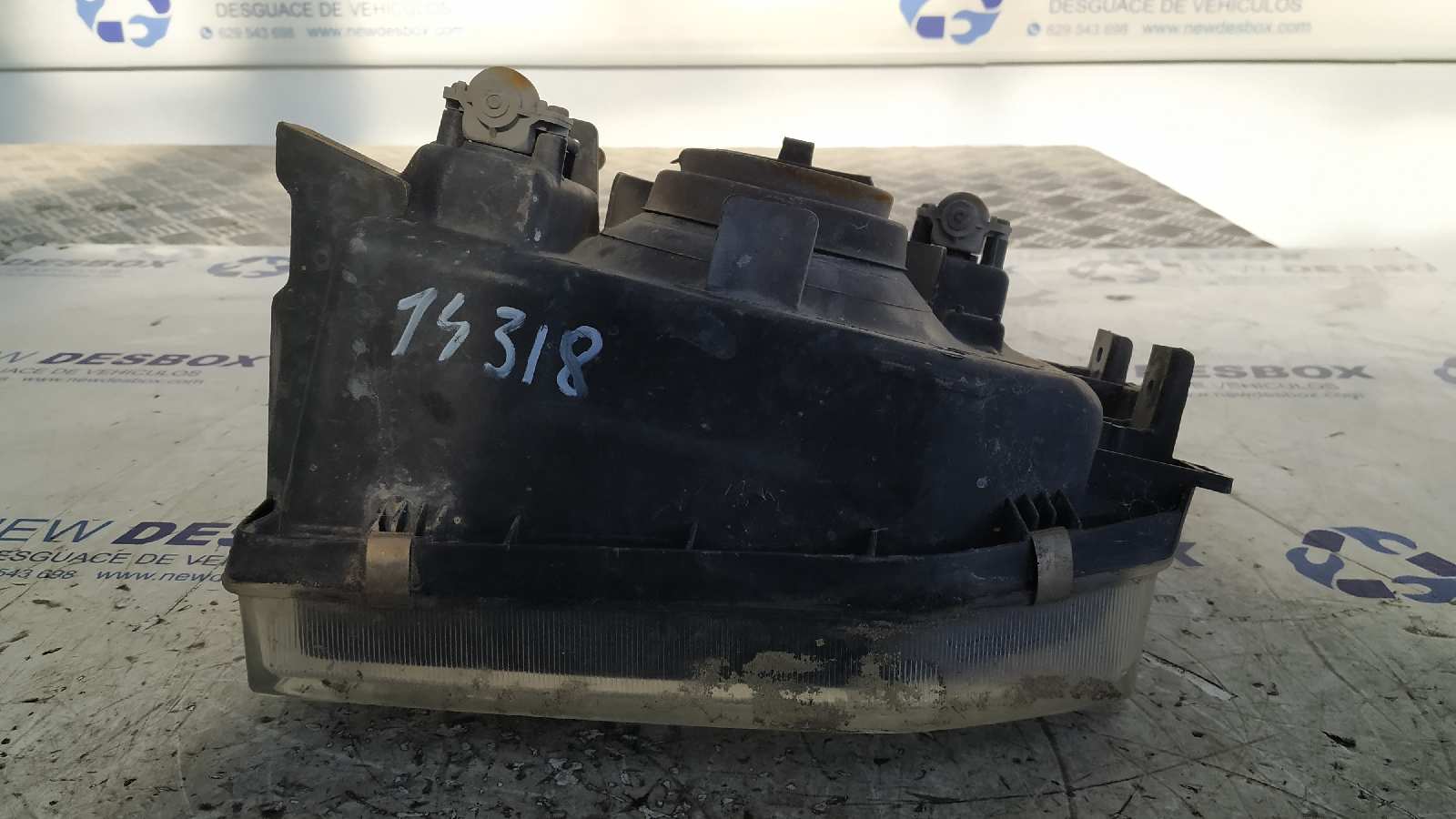 FARO DERECHO MITSUBISHI MONTERO (V20/V40) - vista 2