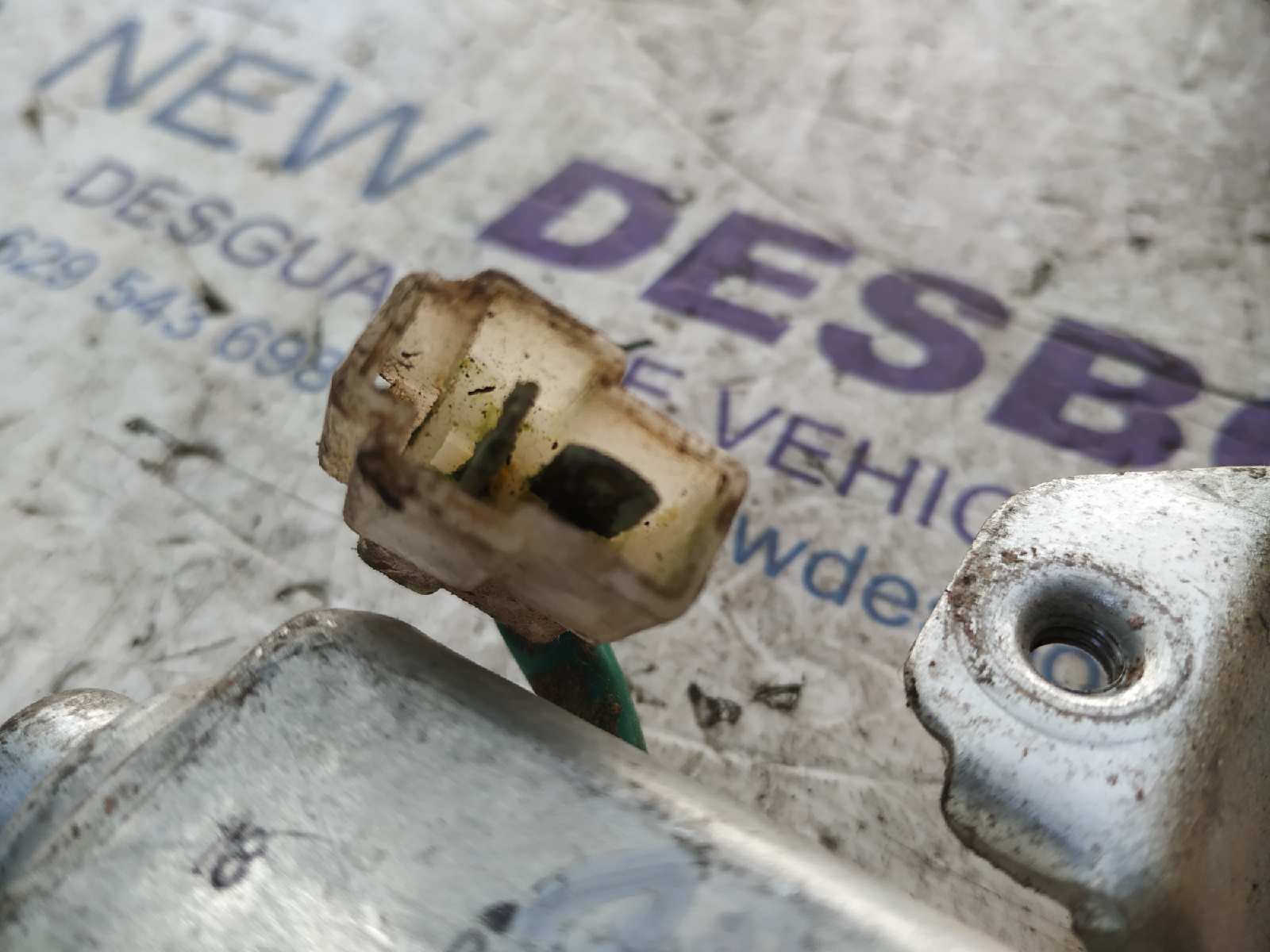 ELEVALUNAS TRASERO DERECHO MITSUBISHI L 200 (K34T) - vista 3