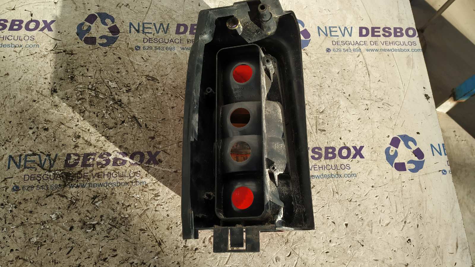 PILOTO TRASERO DERECHO CHRYSLER VOYAGER (ES) - vista 3