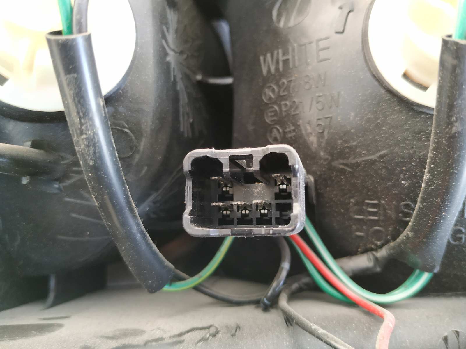 PILOTO TRASERO DERECHO HYUNDAI ACCENT (X3) - vista 2