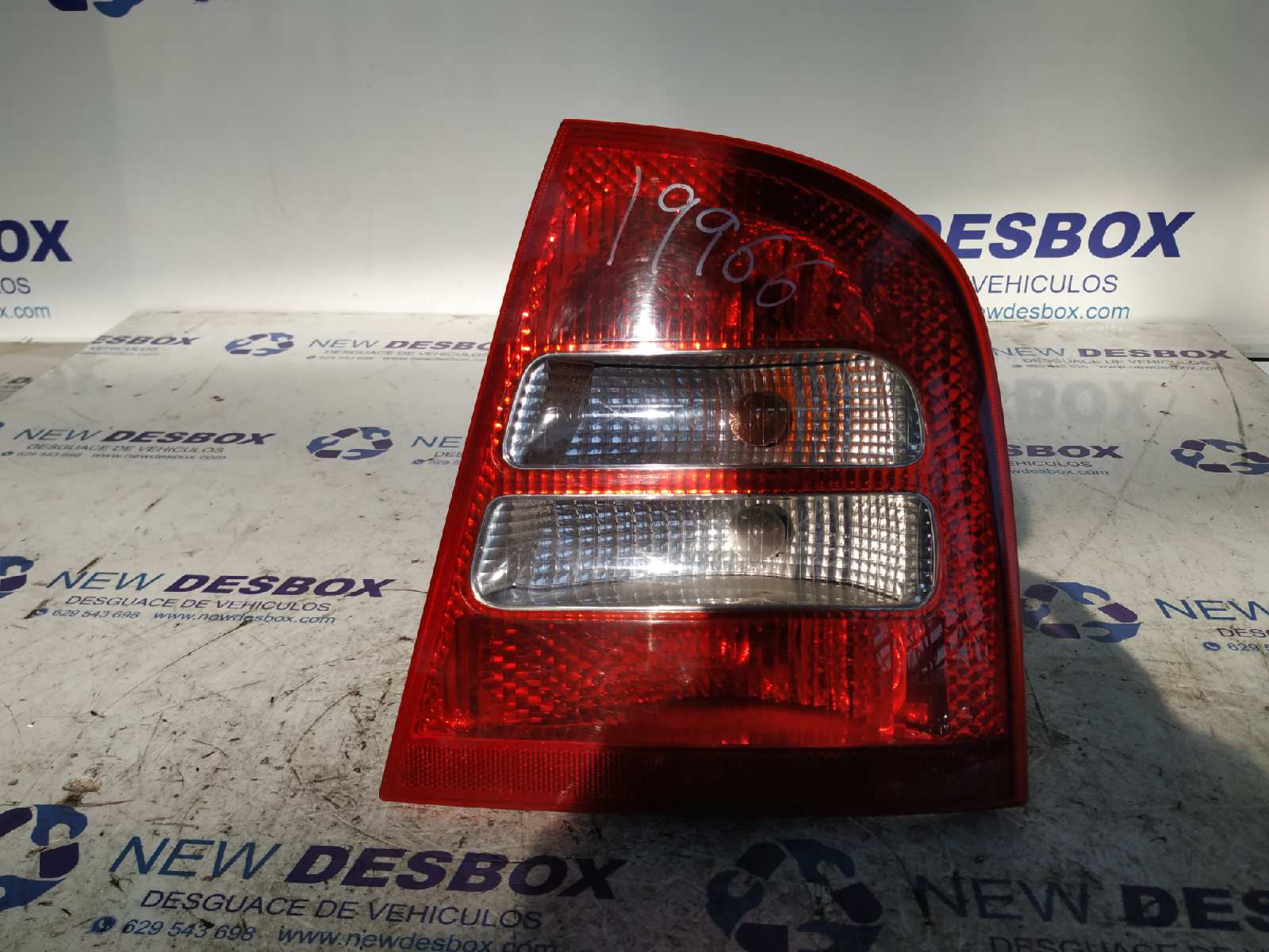 PILOTO TRASERO DERECHO SKODA OCTAVIA BERLINA (1U2)