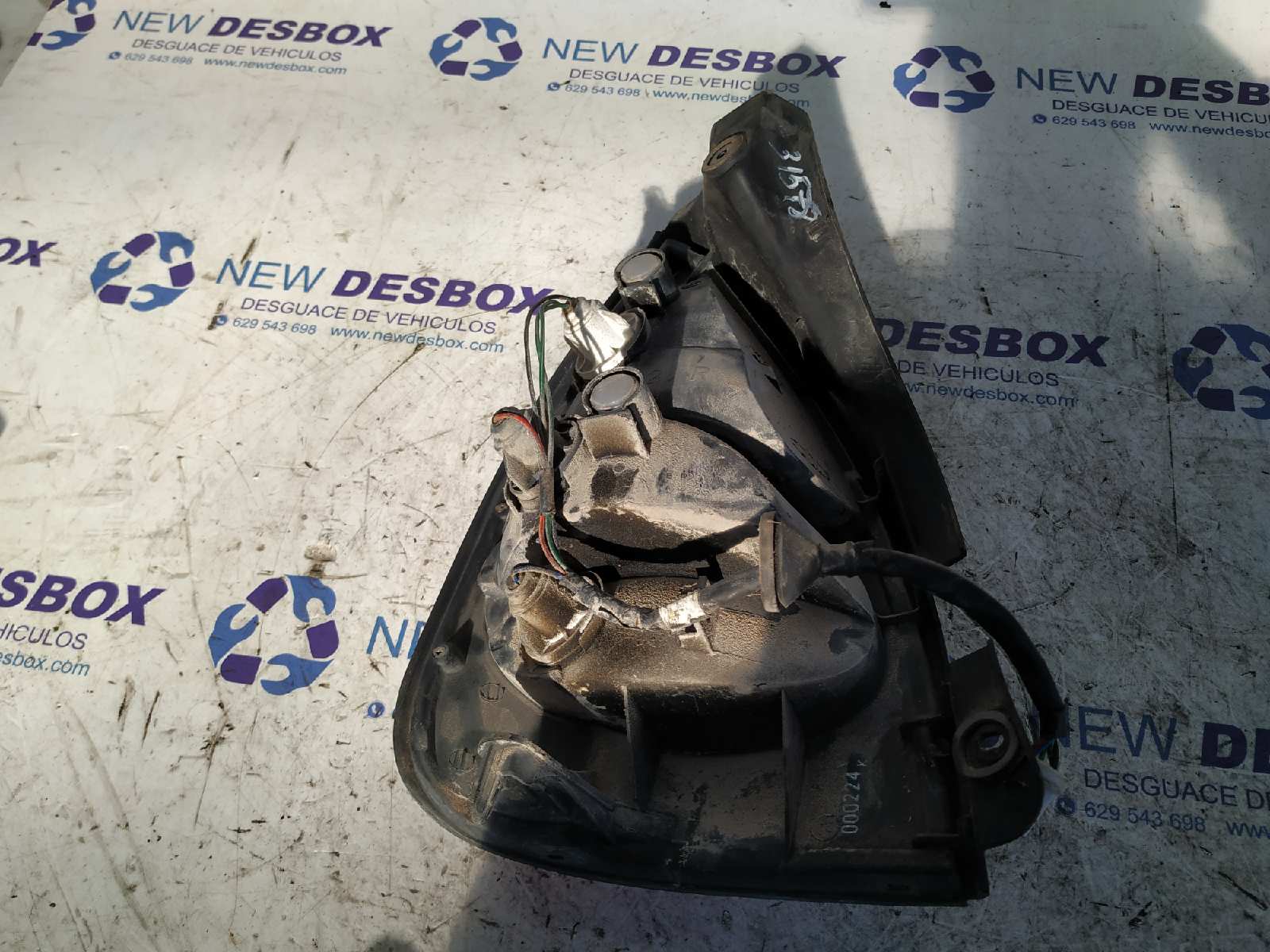 PILOTO TRASERO DERECHO HYUNDAI LANTRA BERLINA (RD) - vista 4