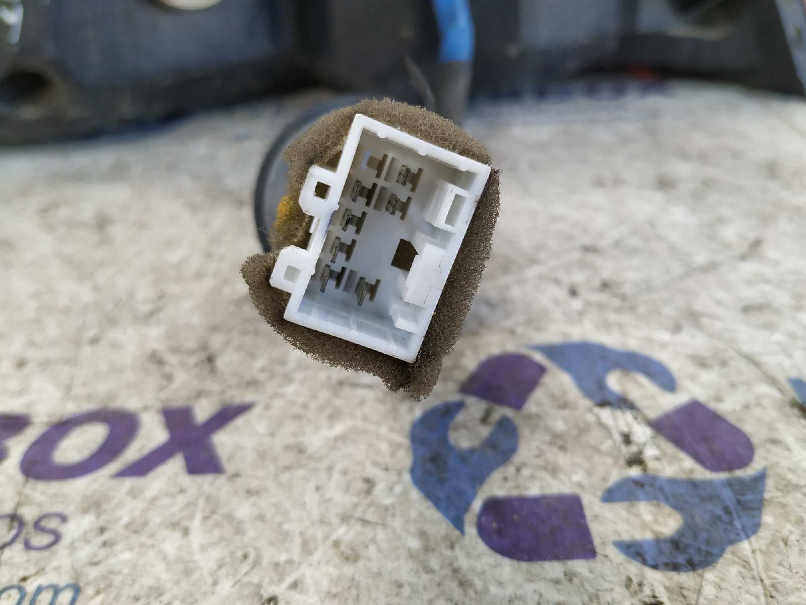 PILOTO TRASERO IZQUIERDO CHEVROLET AVEO - vista 2