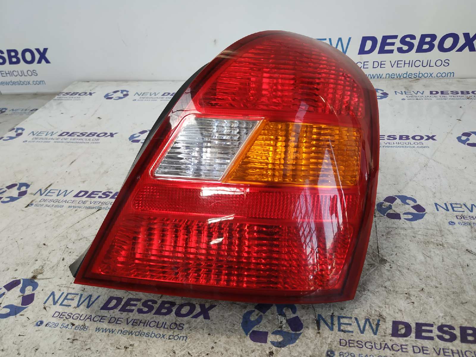 PILOTO TRASERO DERECHO HYUNDAI ELANTRA (XD)