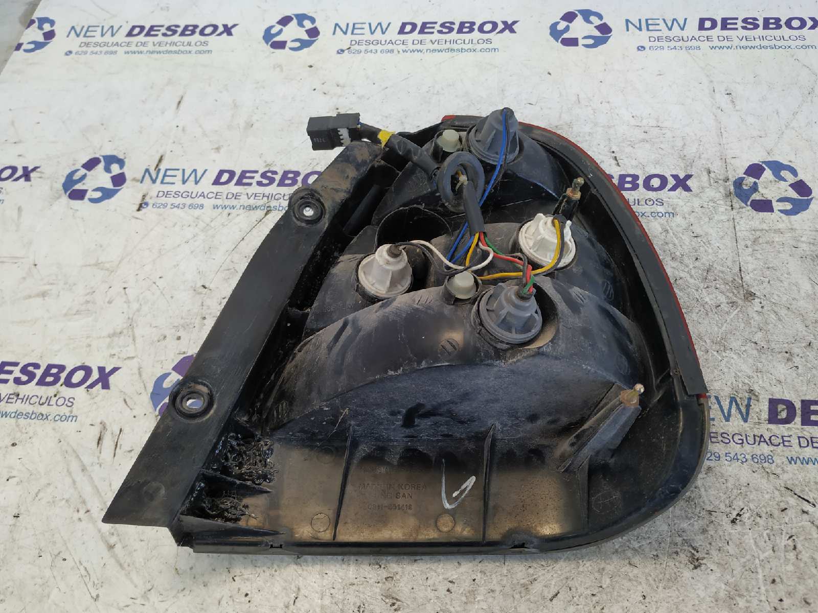 PILOTO TRASERO IZQUIERDO DAEWOO NUBIRA BERLINA - vista 2