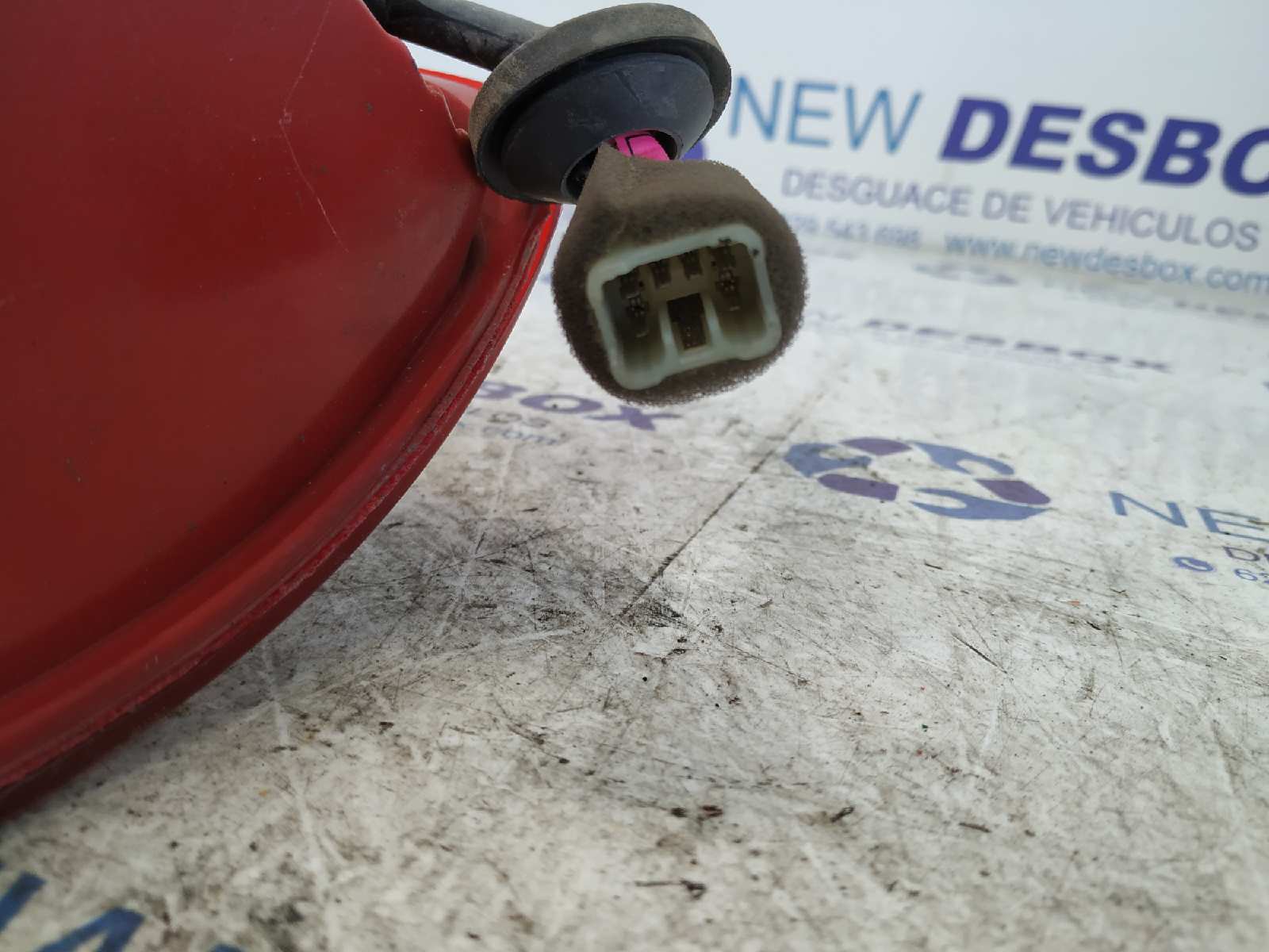 PILOTO TRASERO IZQUIERDO CHEVROLET KALOS - vista 2