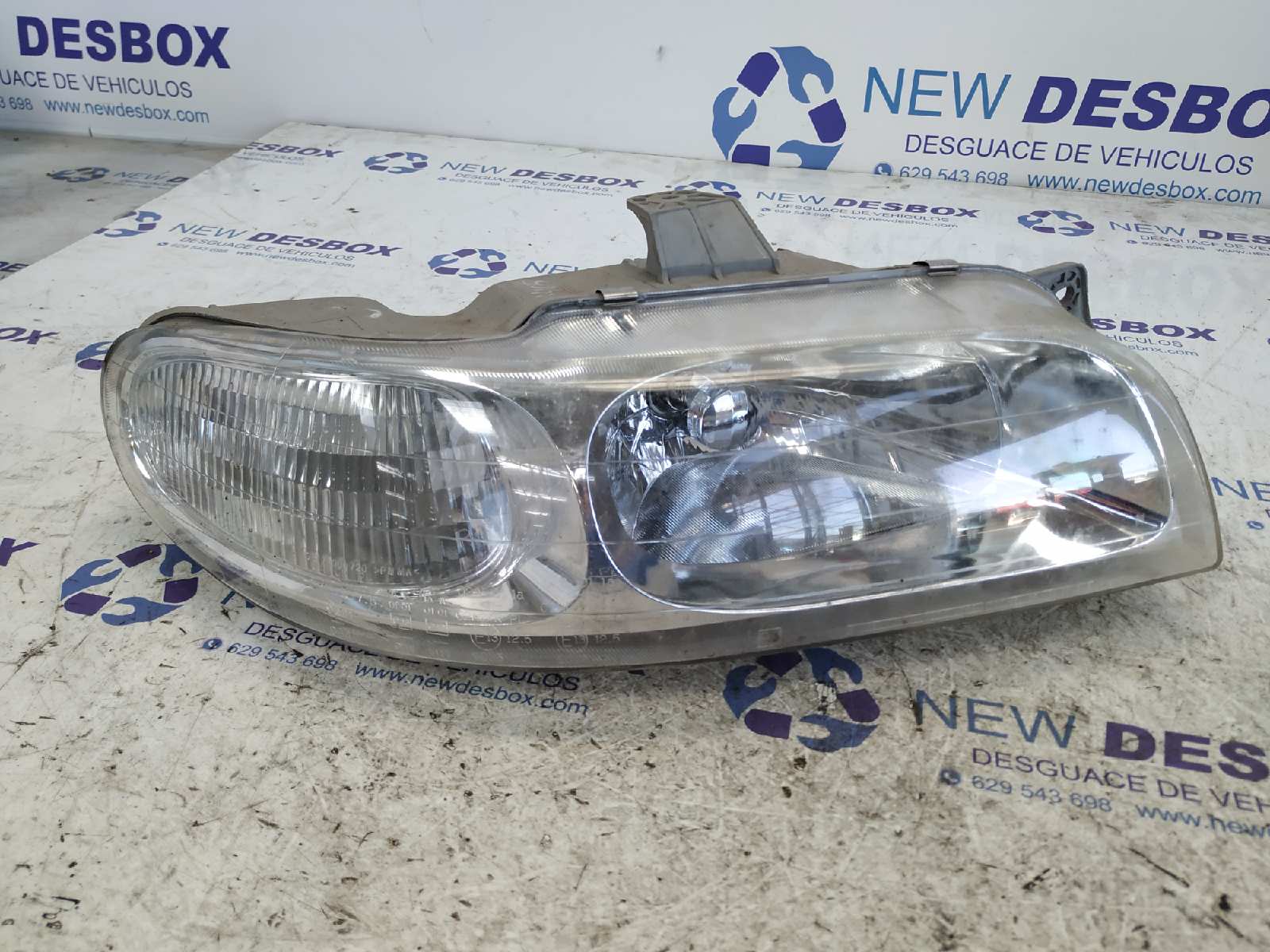 FARO DERECHO DAEWOO NUBIRA BERLINA