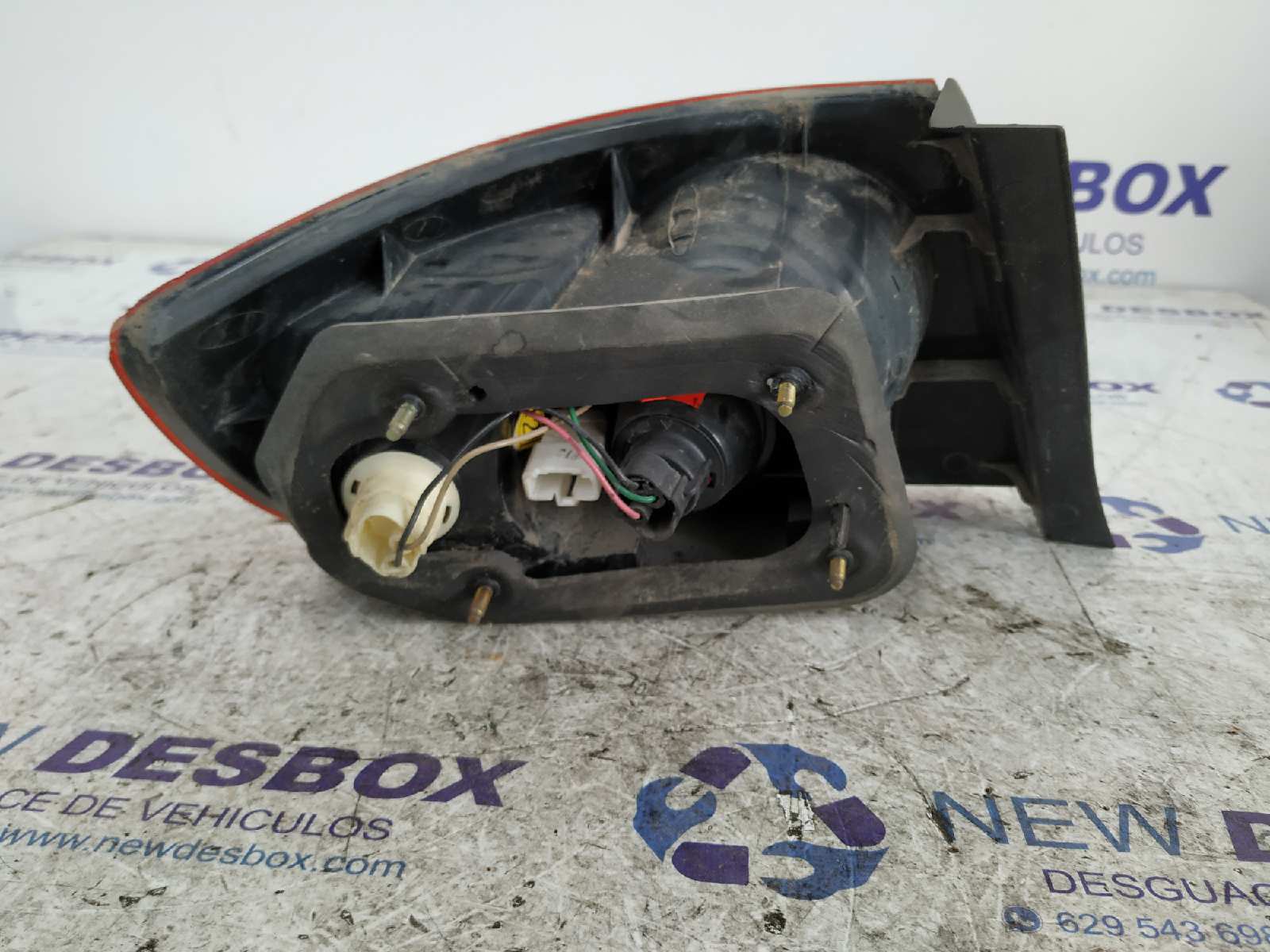 PILOTO TRASERO DERECHO HYUNDAI ELANTRA (XD) - vista 3