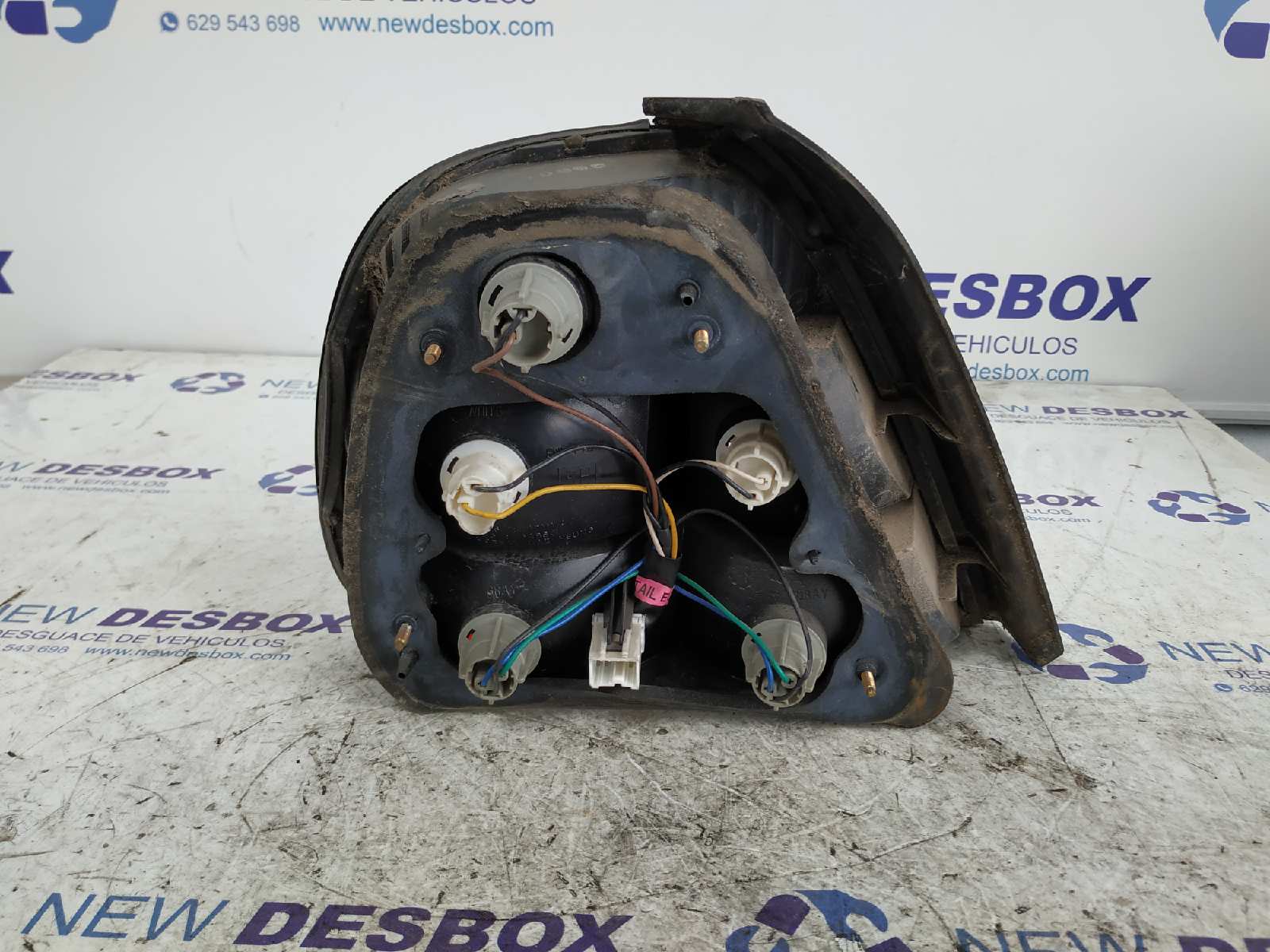 PILOTO TRASERO DERECHO DAEWOO LEGANZA - vista 4