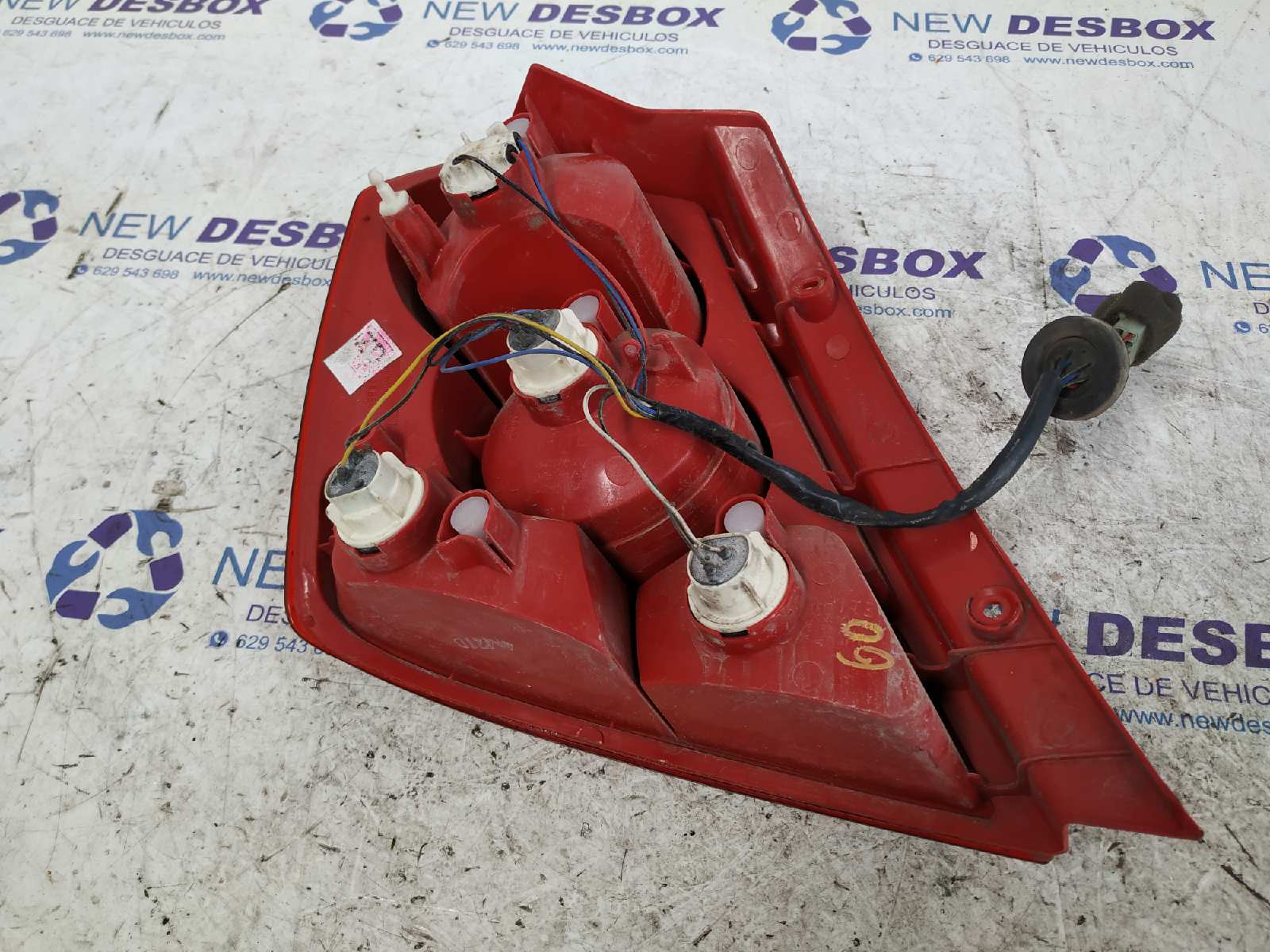 PILOTO TRASERO DERECHO CHEVROLET KALOS - vista 2