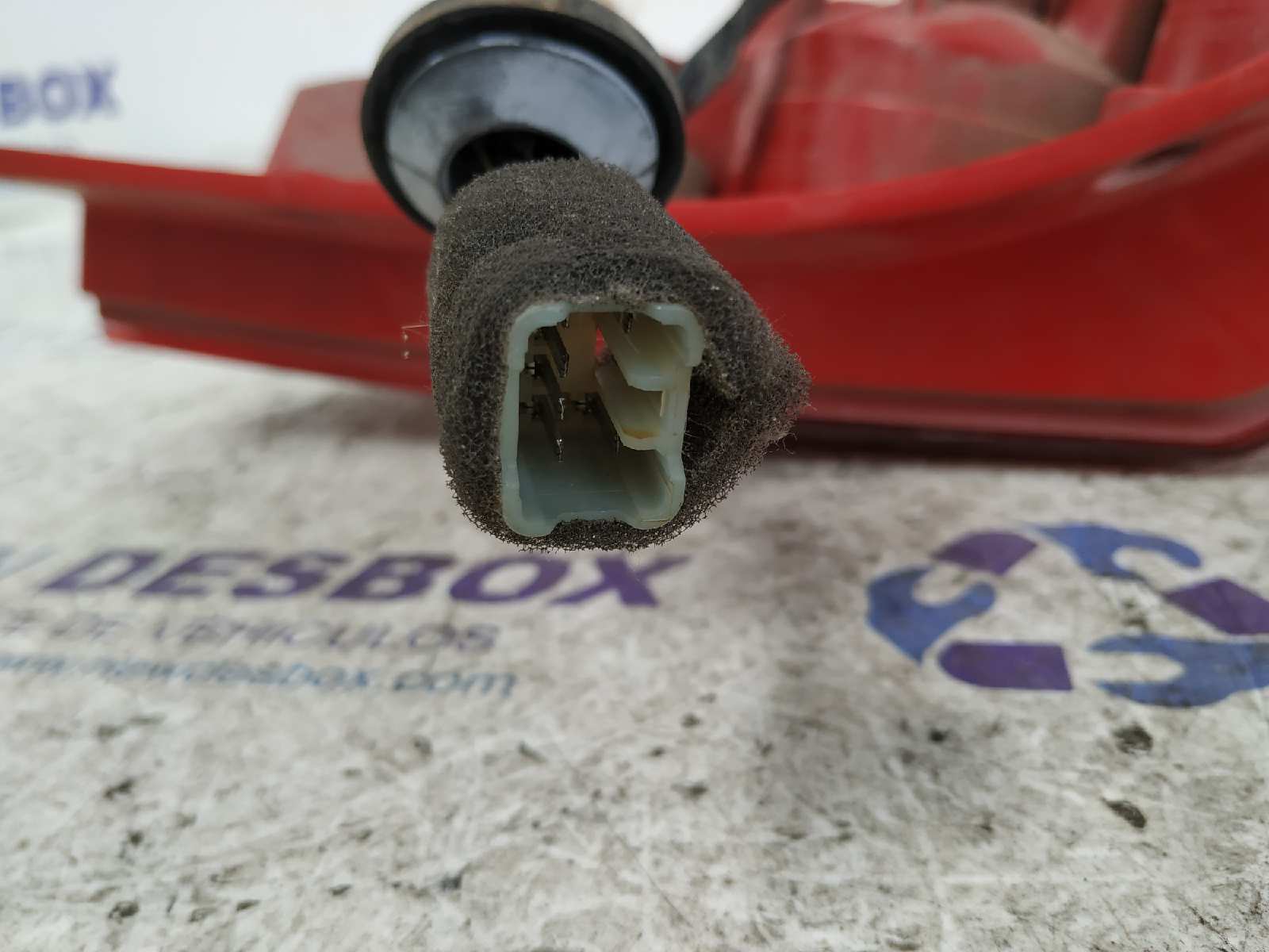 PILOTO TRASERO DERECHO CHEVROLET KALOS - vista 3