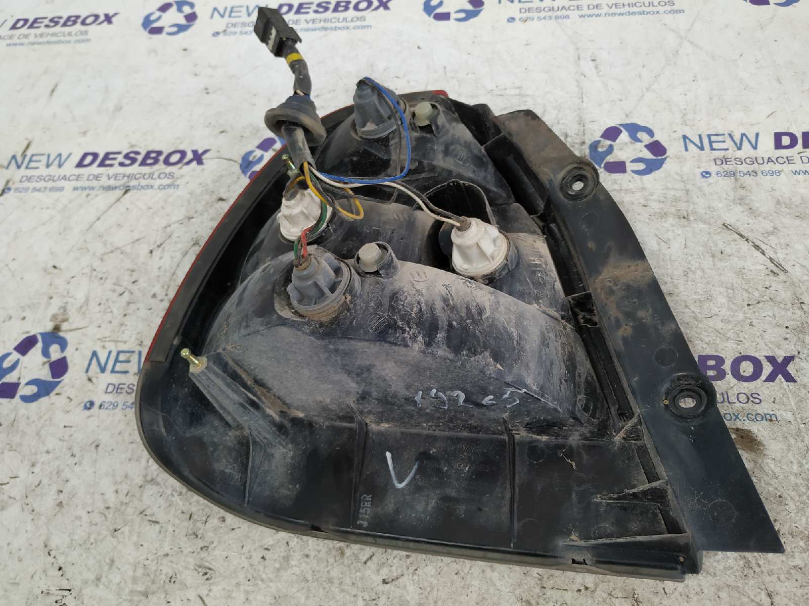 PILOTO TRASERO DERECHO DAEWOO NUBIRA BERLINA - vista 2