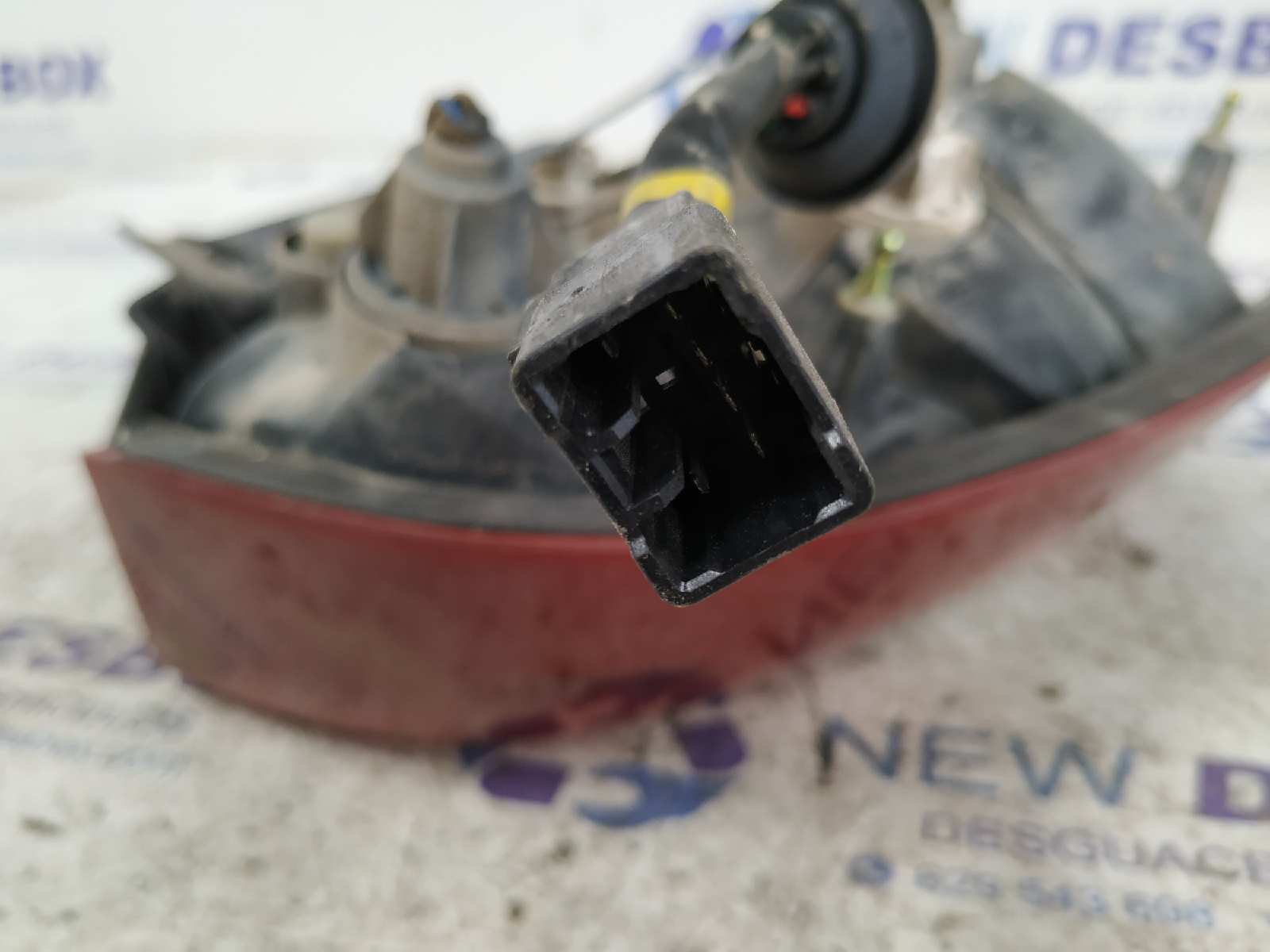 PILOTO TRASERO DERECHO DAEWOO NUBIRA BERLINA - vista 3