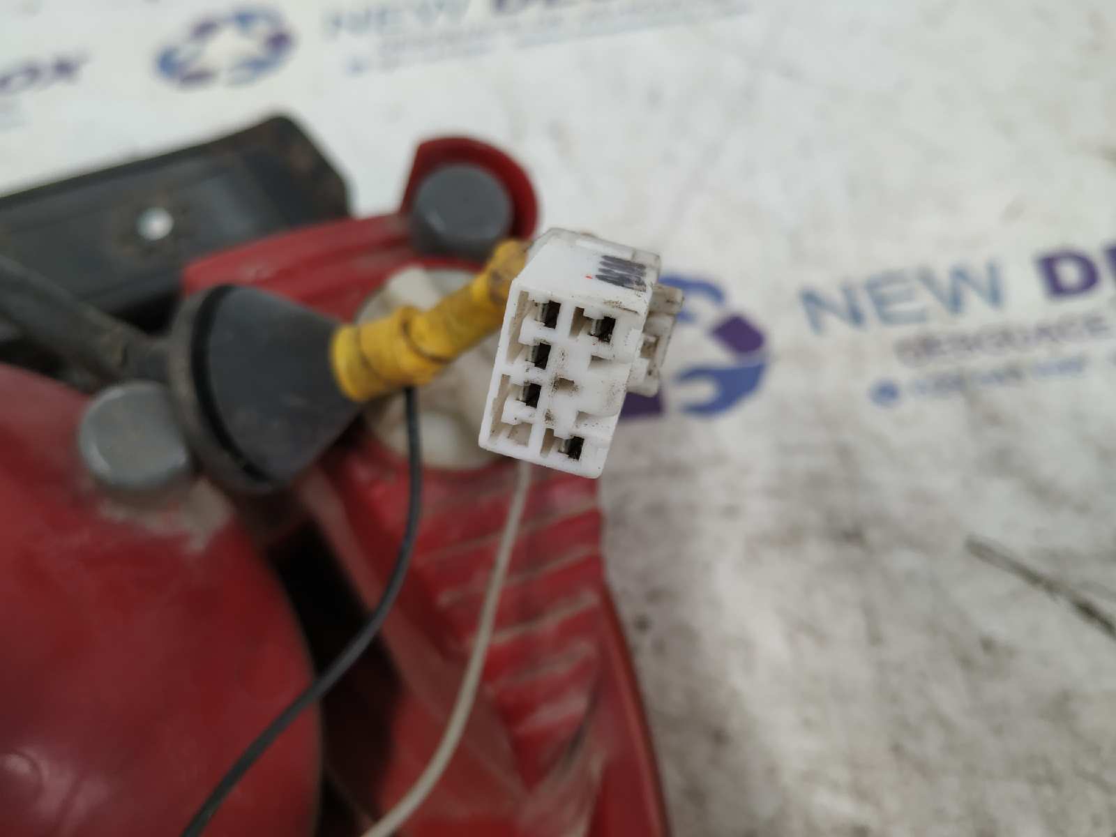 PILOTO TRASERO IZQUIERDO HYUNDAI ACCENT (X3) - vista 3