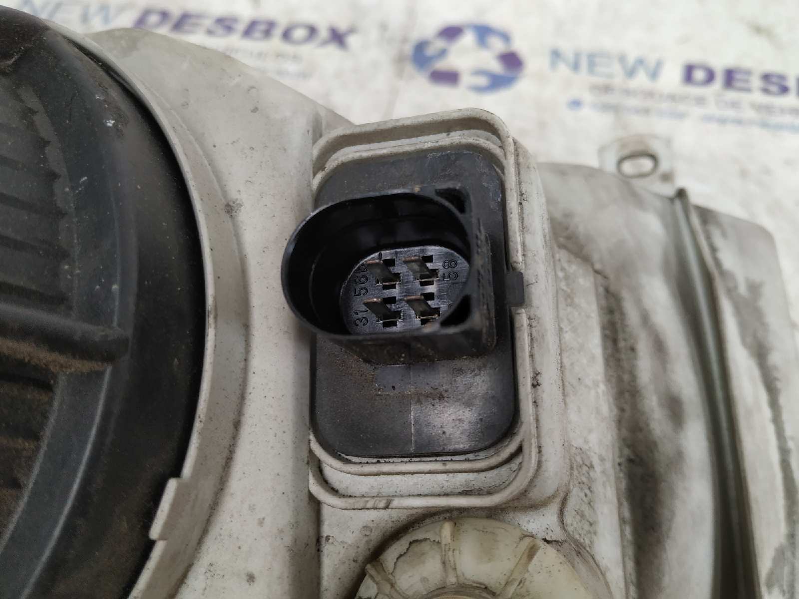 FARO DERECHO VOLKSWAGEN VENTO (1H2) - vista 3