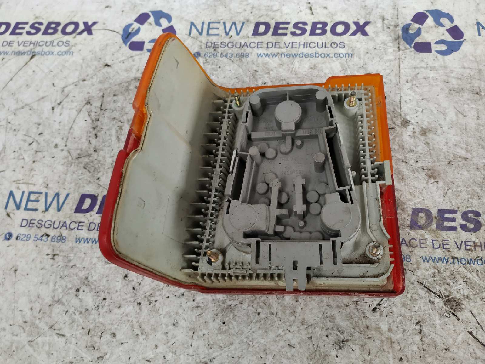 PILOTO TRASERO DERECHO AUDI 100 (431/433/435) - vista 3