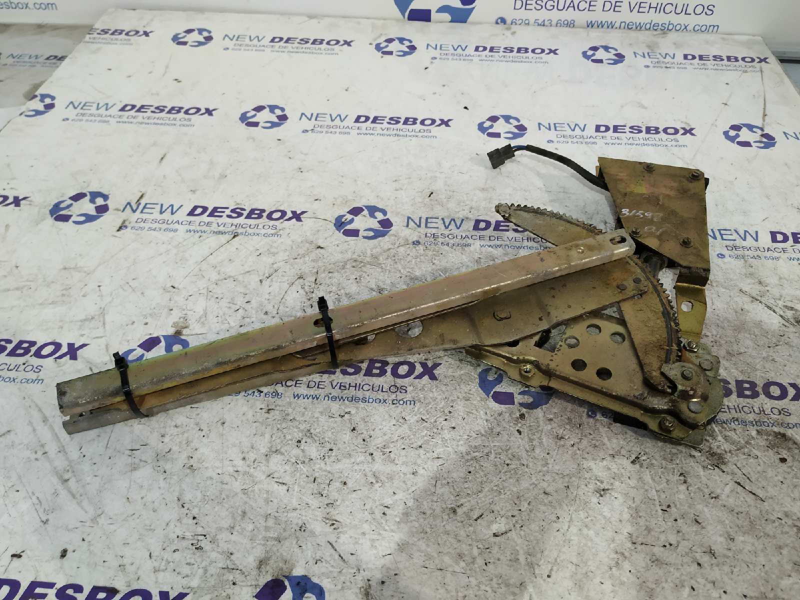 ELEVALUNAS DELANTERO IZQUIERDO TATA TELCO SPORT PICK UP