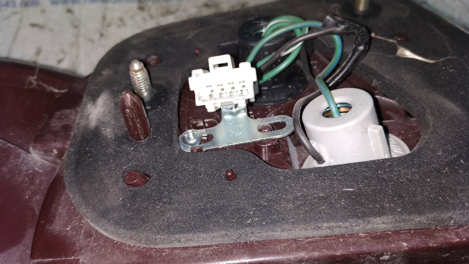 PILOTO TRASERO DERECHO MITSUBISHI GALANT BERLINA (E50) - vista 5