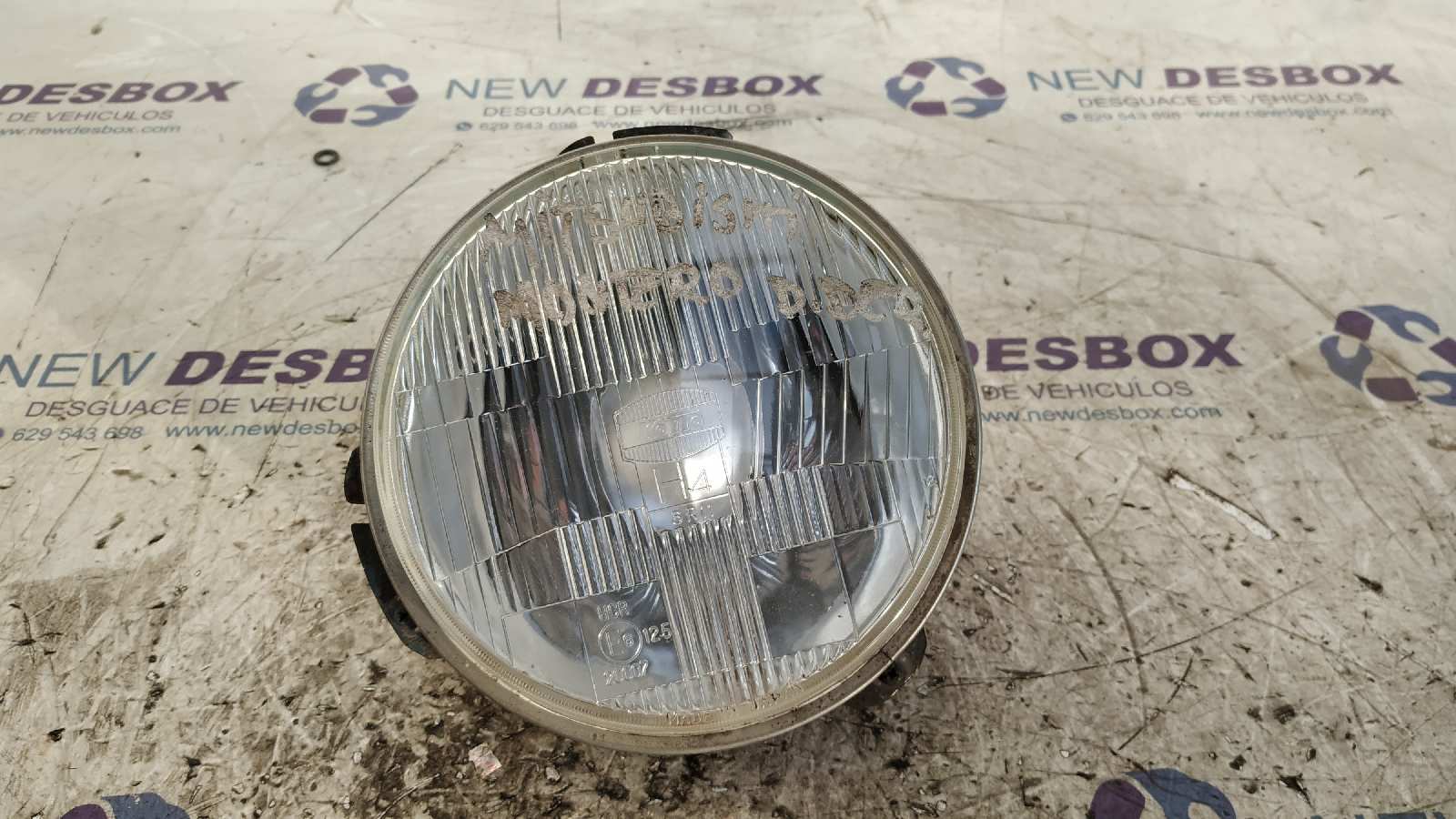 FARO DERECHO MITSUBISHI MONTERO (L040)