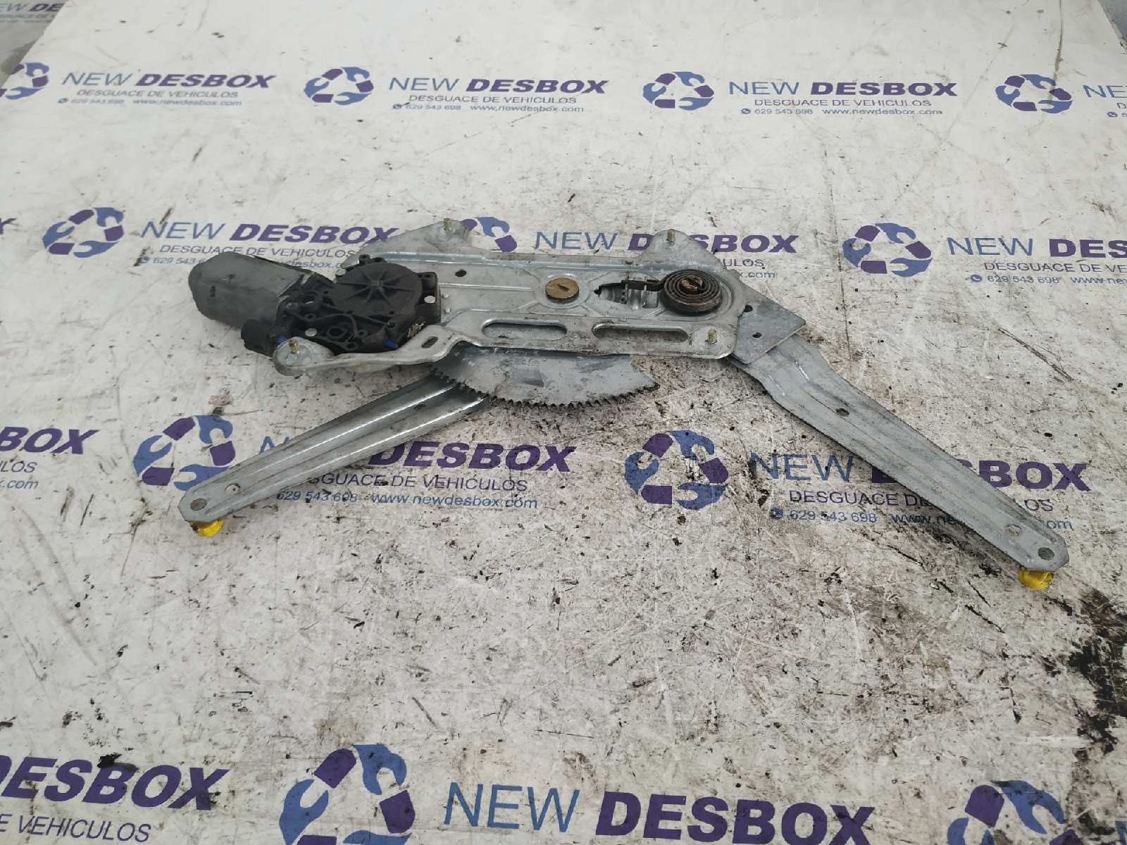 ELEVALUNAS DELANTERO DERECHO RENAULT SAFRANE (B54)