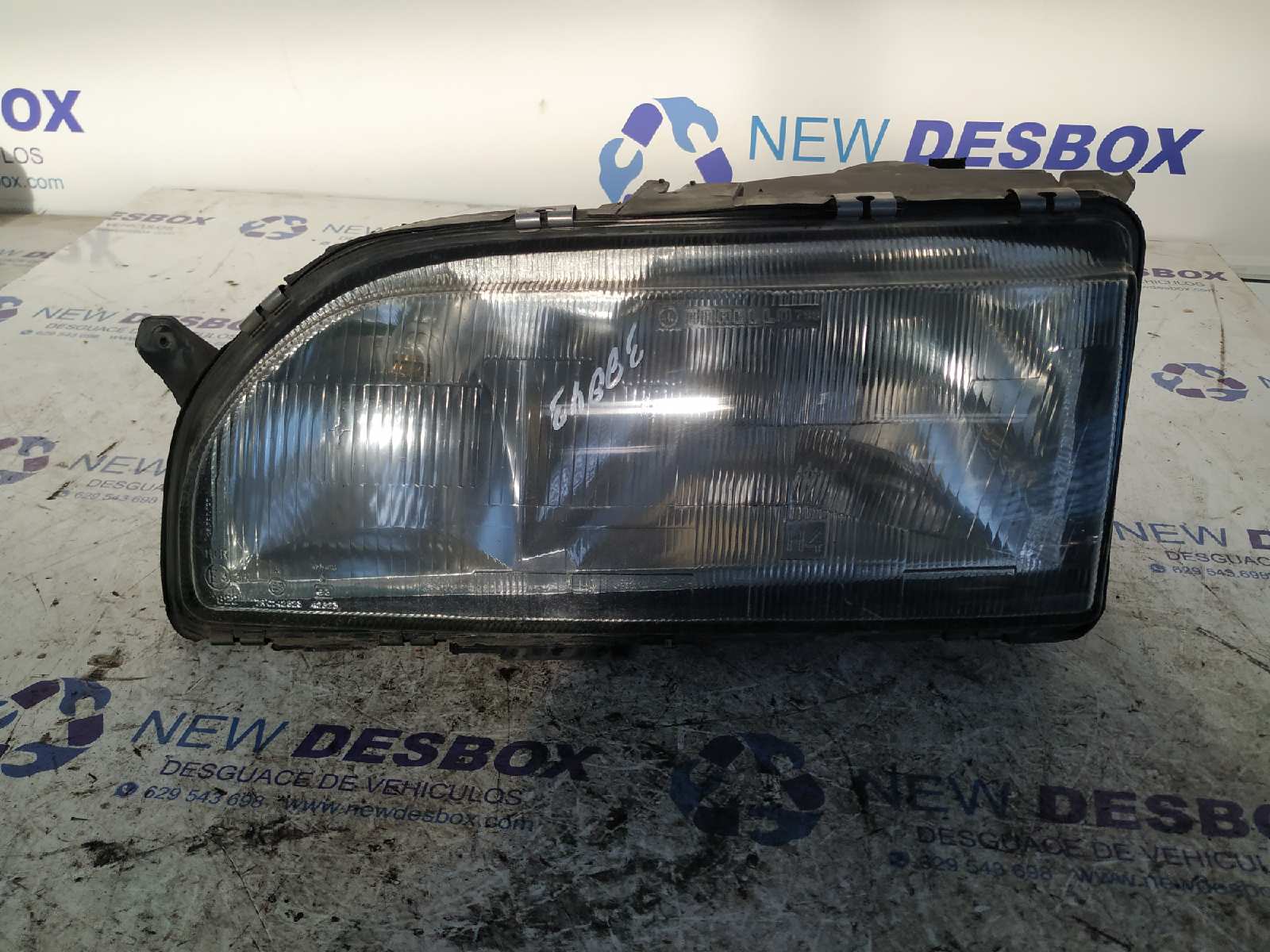 FARO IZQUIERDO FORD SIERRA TURNIER