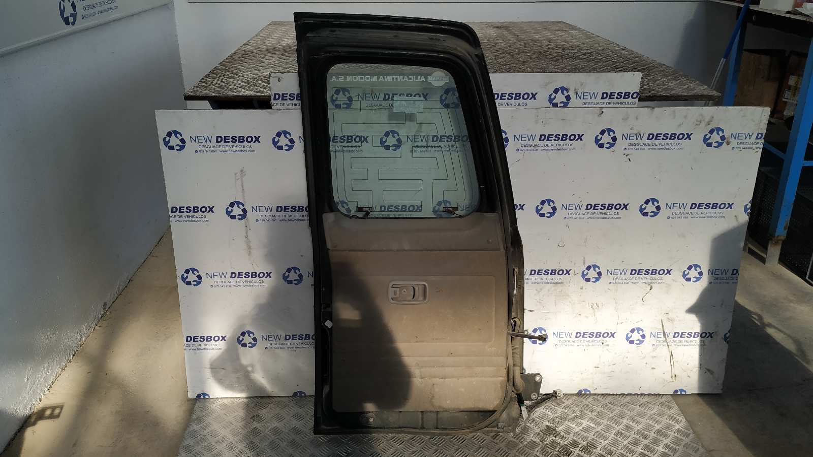 PORTON TRASERO IZQUIERDO NISSAN PATROL GR (Y61) - vista 8