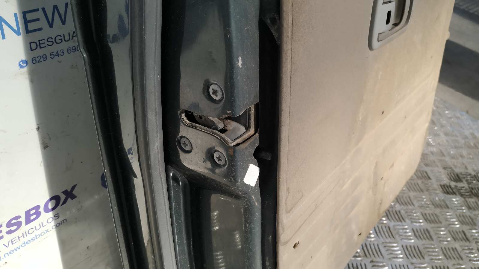 PORTON TRASERO IZQUIERDO NISSAN PATROL GR (Y61) - vista 7