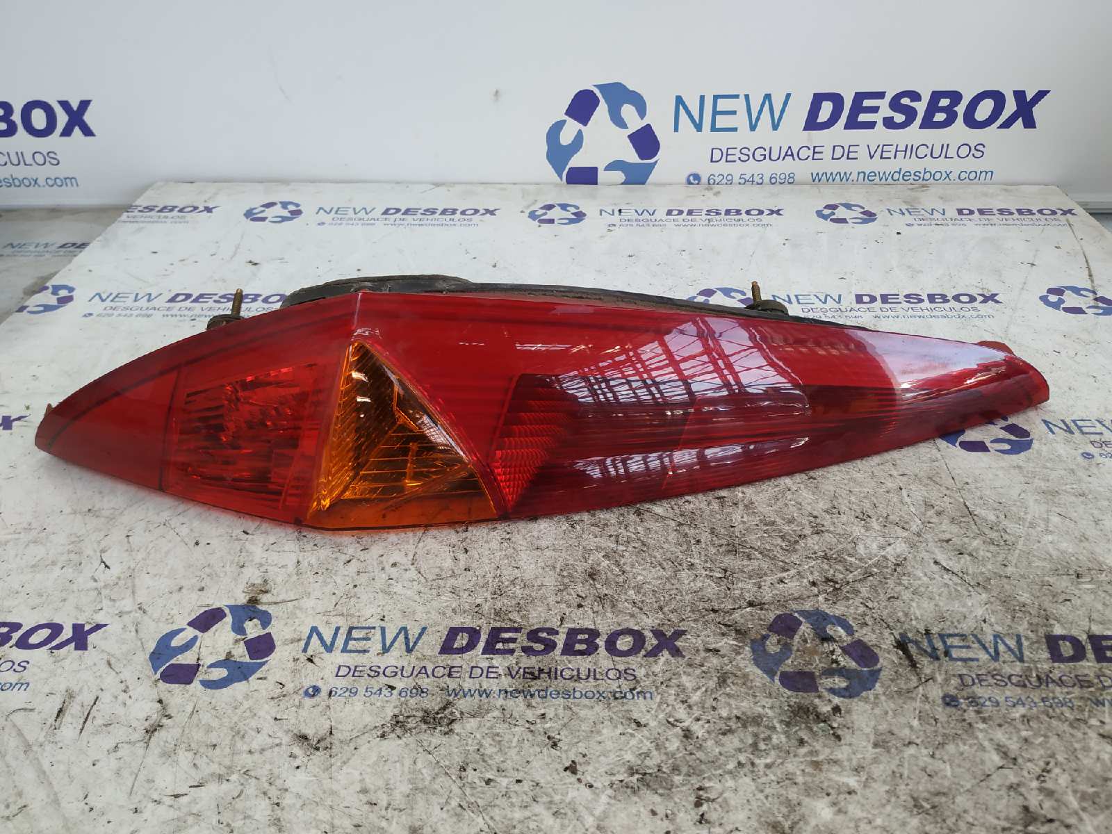 PILOTO TRASERO IZQUIERDO FIAT PUNTO BERLINA (188)