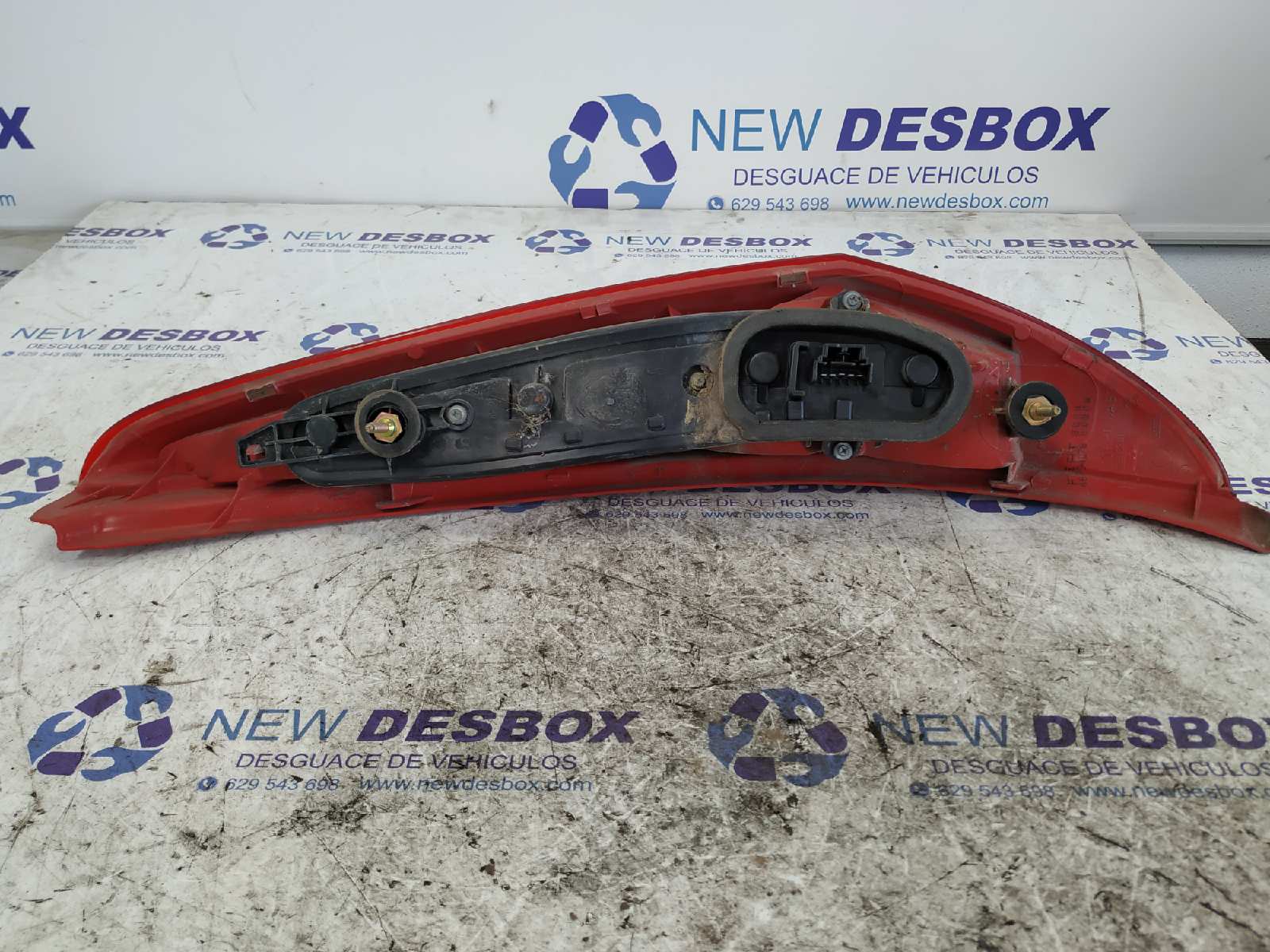 PILOTO TRASERO IZQUIERDO FIAT PUNTO BERLINA (188) - vista 4